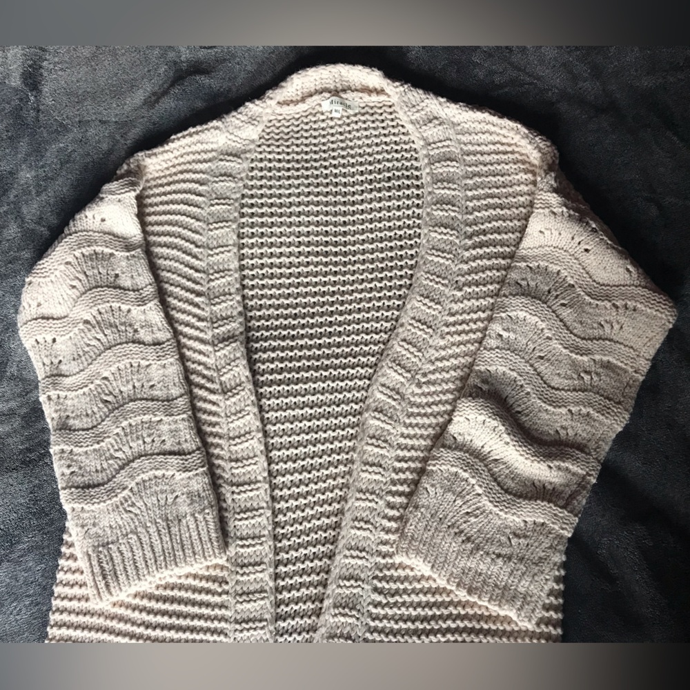Oversized Knit Cardigan (size M/L)
